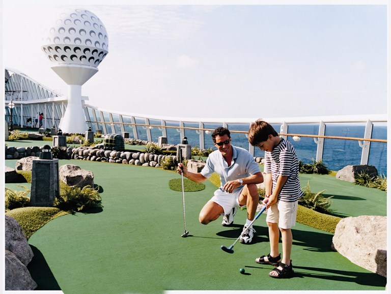 Il mini golf sul ponte più alto