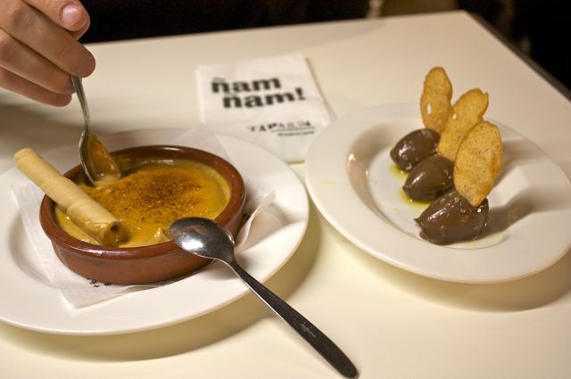 Crema Catalana e Ciccolata con Pane, olio e sale