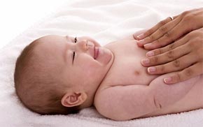 Massaggio ai neonati