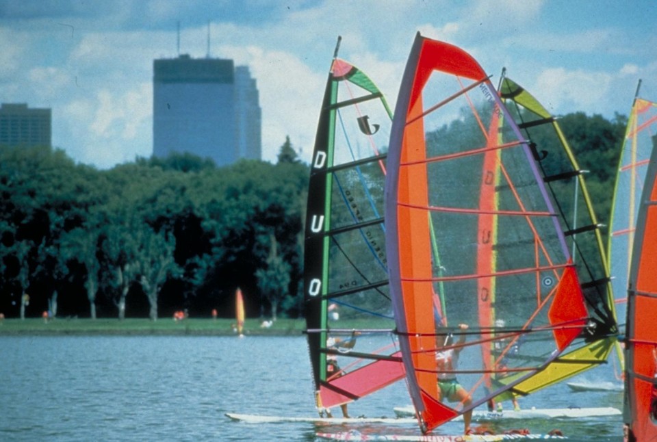 Windsurfing sui laghi