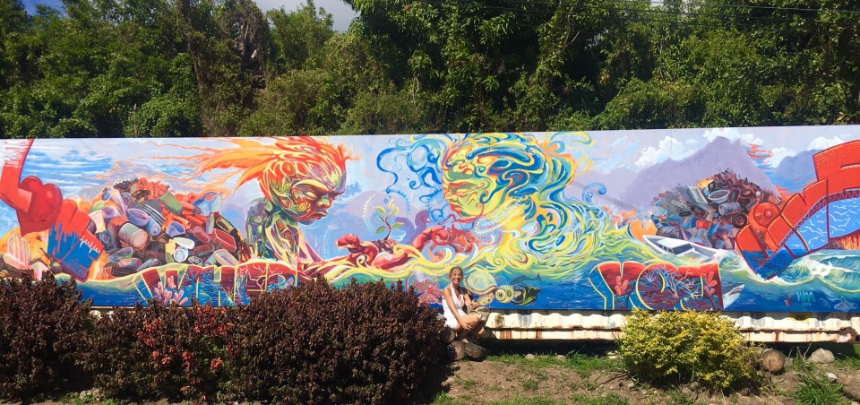 A Dominica nei colori di un suo murales