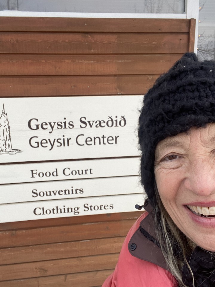 Al centro Geysir di Blaskogabyggo, il più visitato di Islanda