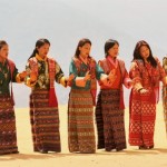 una-danza-delle-donne-del-Bhutan-copyright-tourism-Bhutan